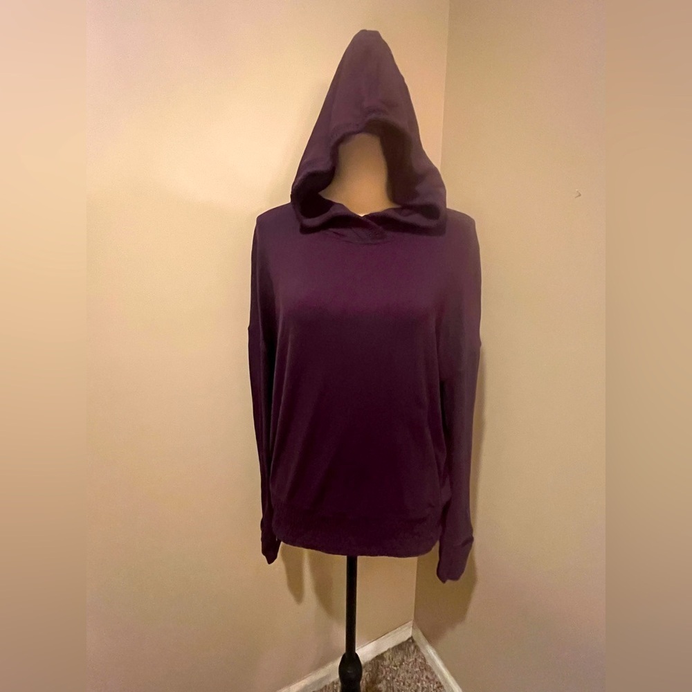 Lululemon Lead The Pack Hoodie in Black Cherry, Size 6
